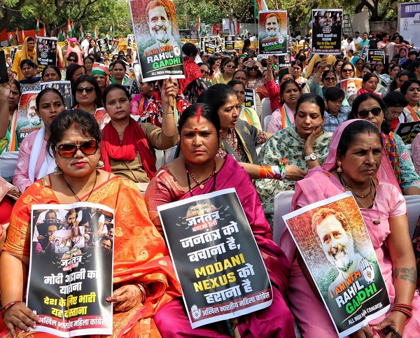 New Delhi: All India Mahila Congress workers hold placards staging a protest ‘Jantantra Bachao’ at Jantar Mantar in New Delhi on Monday, April 03, 2023.