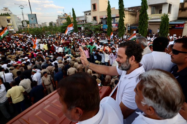 In Lingayat outreach on  campaign trail, Rahul Gandhi invokes Basavanna to attack Modi, BJP govt in Ktaka