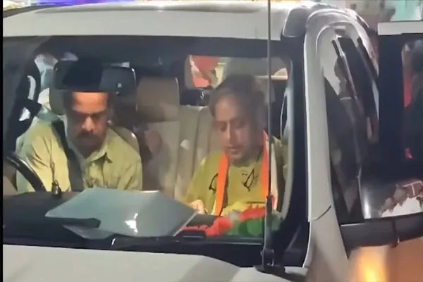 shashi throor